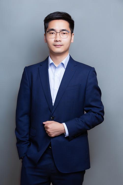 肖玉平 跟组制片负责人